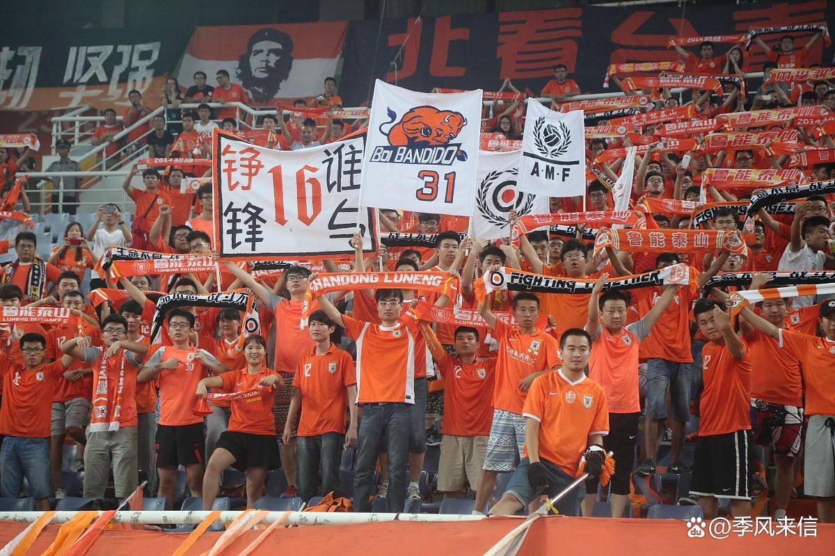 海港错失单刀球，多特蒙德门将神勇扑救成最大功臣！